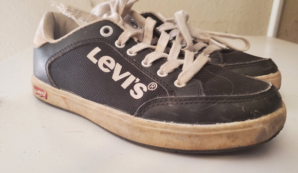 boys sneakers size 2